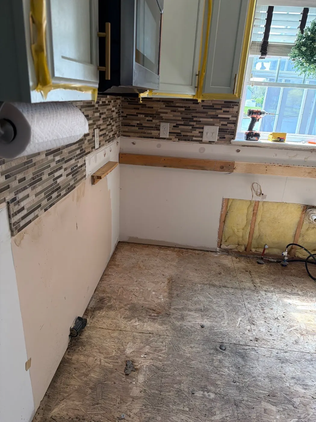 Containment setup for mold remediation in Old Town Fishers home